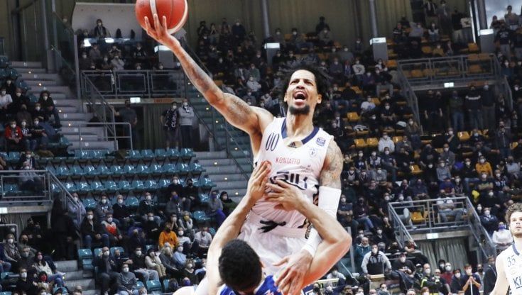 Basket, la Fortitudo a testa alta ma cade al PalaDozza: 86-93 contro Brescia