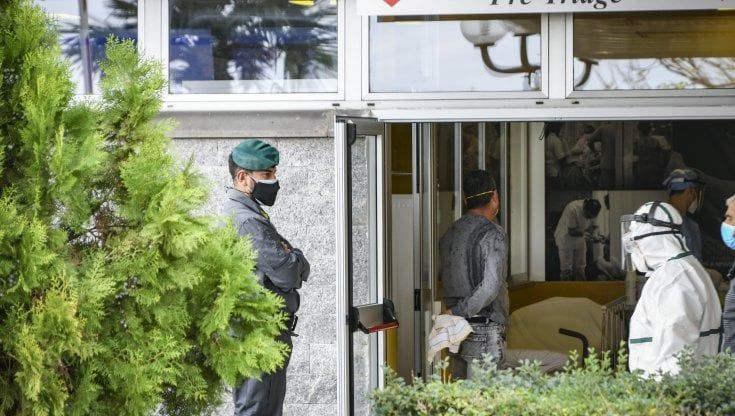 Morte nel bagno al Cardarelli di Napoli: in arrivo i primi avvisi di garanzia