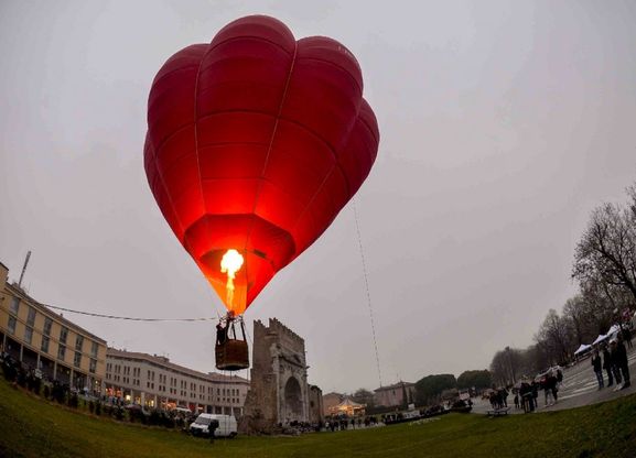 Tour in mongolfiera per scoprire il passato di Rimini