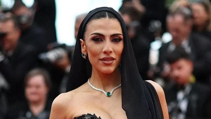 Giulia Salemi, paura per i parenti in Iran: “Prego per loro, e perché i crimini abbiano fine”