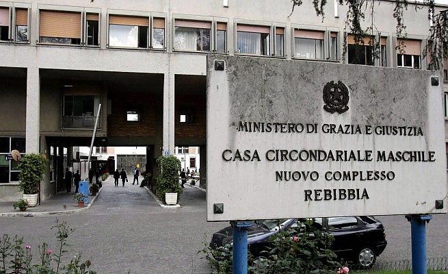 Rebibbia, detenuto salvadoregno muore<br />inalando gas. Aperta l'ipotesi suicido