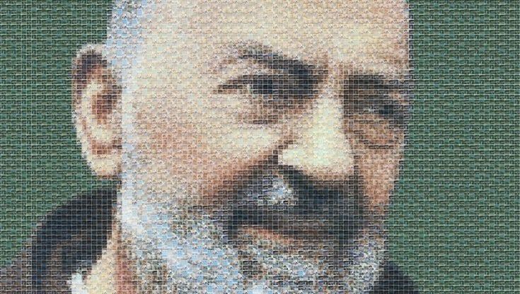 Seimila foto di pazienti Covid compongono Padre Pio nell'ospedale dedicato al santo