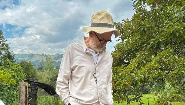 Mario Nanni, la seconda vita dello scrittore della luce in Sicilia: una scuola tra ulivi e mandorli