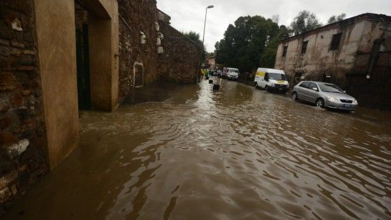Maltempo, cala l'allerta a Roma. Si allaga l'Appia Antica, danni a Porta Pia