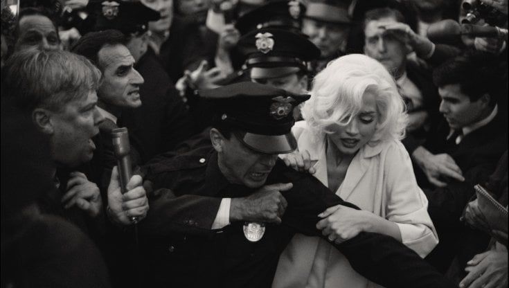Razzie, gli anti Oscar. Tom Hanks nominato peggior attore per 'Elvis'. Il più nominato è 'Blonde' su Marilyn