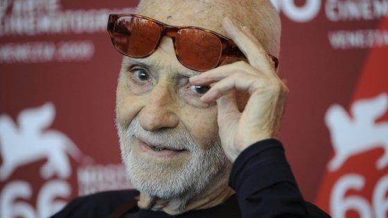 Bif&st nel segno di Monicelli. Il festival che resiste porta il cinema in piazza e nei teatri