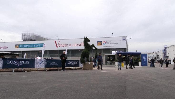 Fieracavalli 125, uno studio televisivo nel cuore della fiera: "Così mostriamo il dietro le quinte delle corse ippiche"