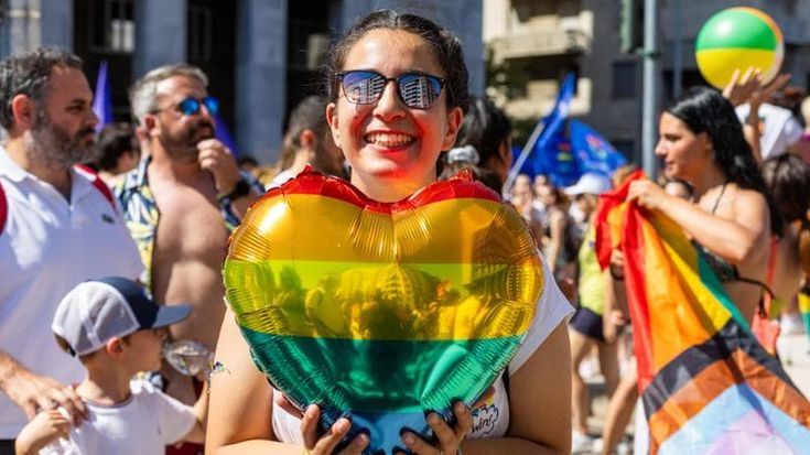 A Milano iniziative anti-discriminazione: Rainbow center e case a ragazzi in difficoltà
