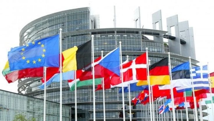 Massimo Cacciari e l'appello anti-populismo: "Prepariamoci alle elezioni Europee"