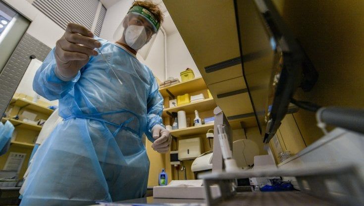 Covid, test antigenici salivari rapidi non sono validi per Green Pass