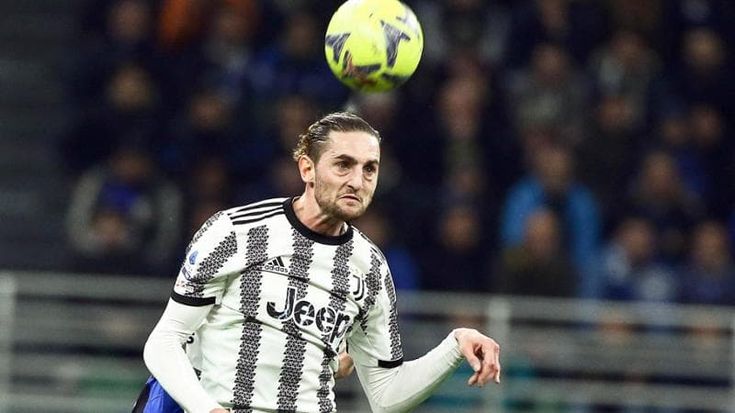 Rabiot resta alla Juventus, ufficiale il rinnovo fino al 2024: “Una scelta che arriva dal cuore”
