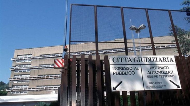 Travolse un pensionato su uno scooter rubato: ventenne condannato a 4 anni e 4 mesi