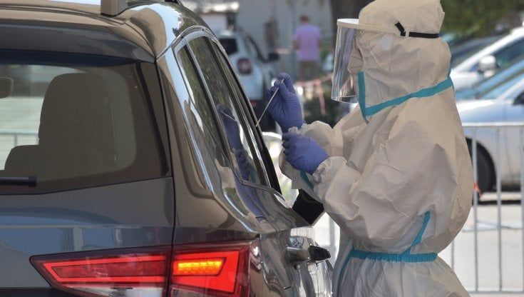 Covid-19, giù i contagi ma la Sicilia è in testa per numero di positivi