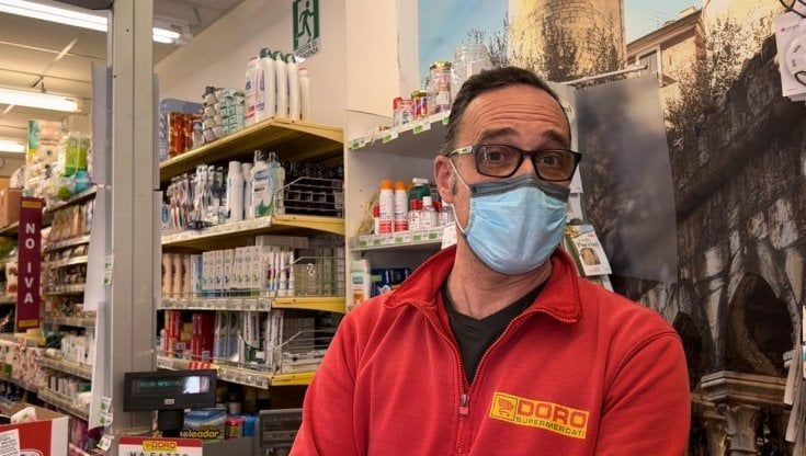 Genova e le mascherine, prudenza e abitudine, gli irriducibili delle protezioni anti Covid