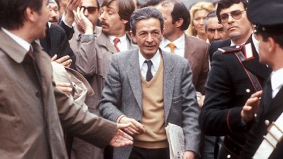 Questione morale, Scalfari: "Non esiste più la diversità della sinistra, nessuno ha seguito la cura Berlinguer"