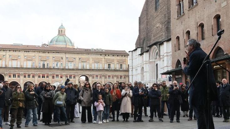 Alla maratona per il Sì in piazza quattro ore di interventi