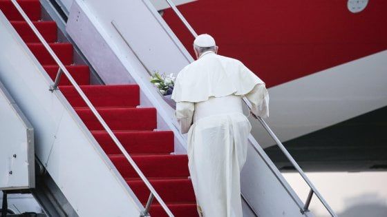 Papa Francesco lascia il Bangladesh. Amicizia, amore e rispetto: concluso il suo  21° Viaggio Apostolico