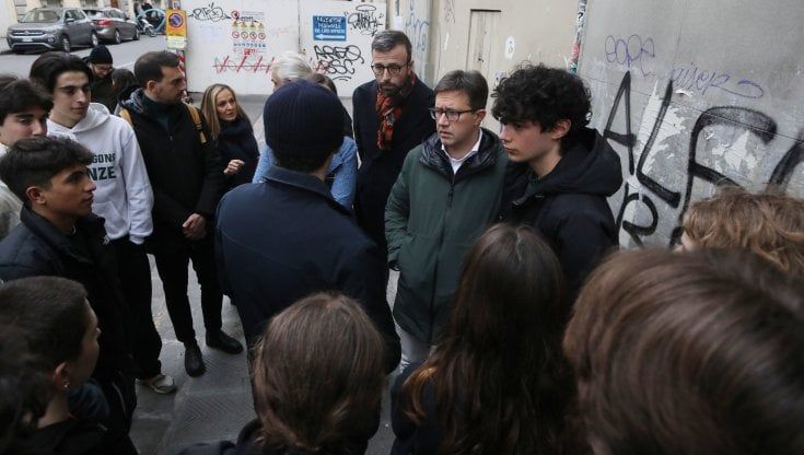 Studenti picchiati davanti al Michelangiolo, gli aggressori appartengono ad Azione studentesca 