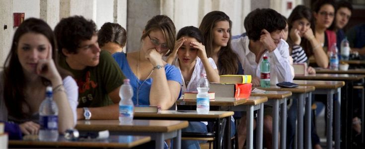 Maturità, piace la prima prova. Donne al voto, brano di Eco e concetto di confine tra le tracce