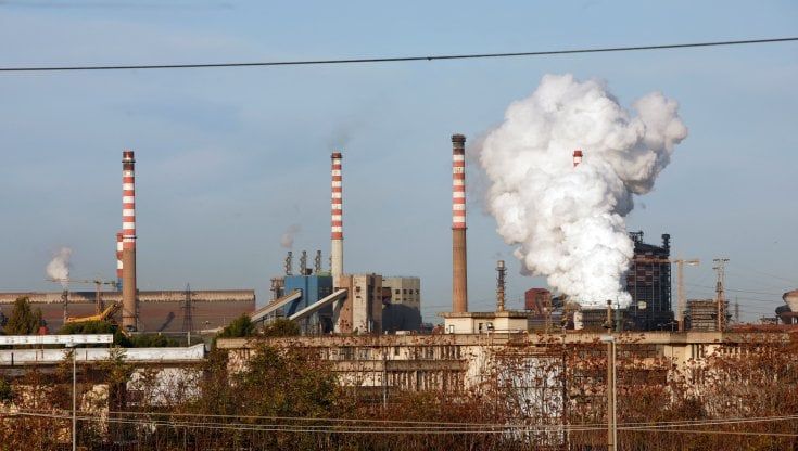 Ilva, l’aiuto pubblico spacca il centrosinistra. Grana sulle elezioni