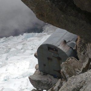 Valanga dal monte Bianco, scomparsi due alpinisti