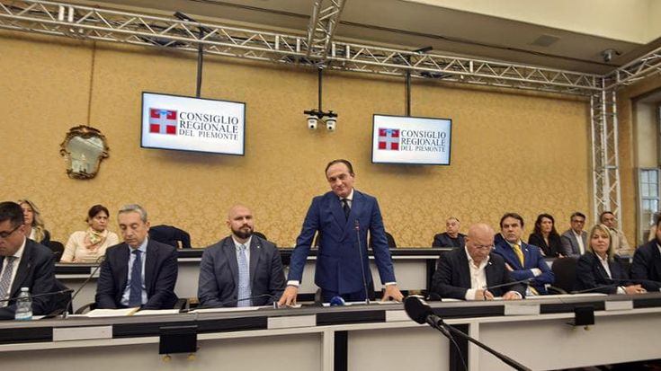Dimissioni di Chiorino, destra in affanno. Cirio prova a voltare pagina, le opposizioni: “Scappa”