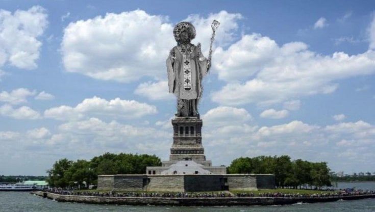 "Una statua monumentale di san Nicola nel porto di Bari": dopo le polemiche e le petizioni arriva il bando per il progetto