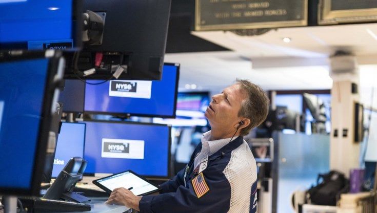 Le Borse di oggi 25 maggio. I listini Ue chiudono in positivo. La Fed accelera sui rialzi dei tassi