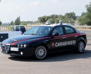 Tentano furto in filiale Mps<br />fuga per l'allarme antincendio
