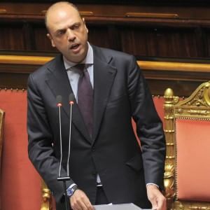 Alfano: "Silvio non aggrega più, il declino è irreversibile, nel 2016 saremo noi a unire il centrodestra"