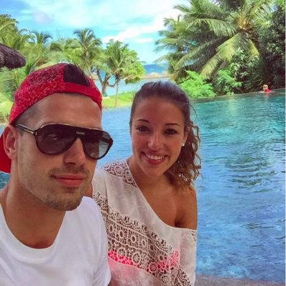 Come in una favola: calciatore del Manchester United sposa una commessa