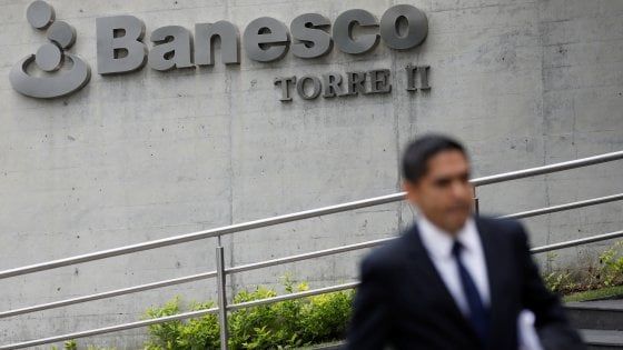 Venezuela, arrestato intero vertice banca privata: "Attacco alla moneta nazionale"