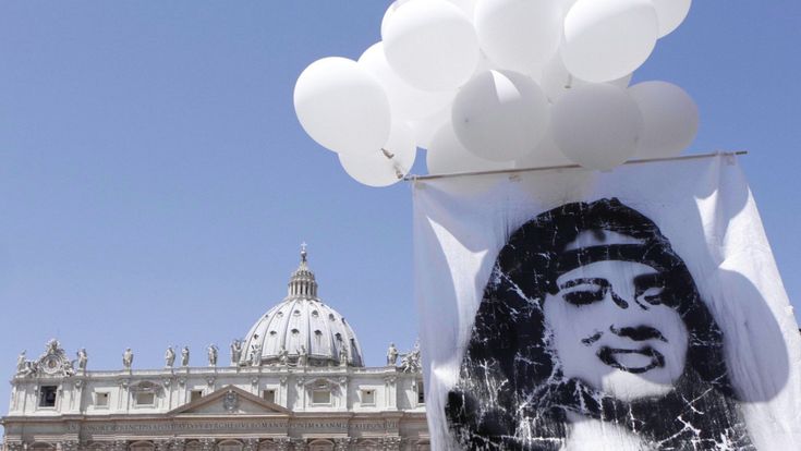 Emanuela Orlandi, le verità negate: “Il Vaticano apra gli archivi” 