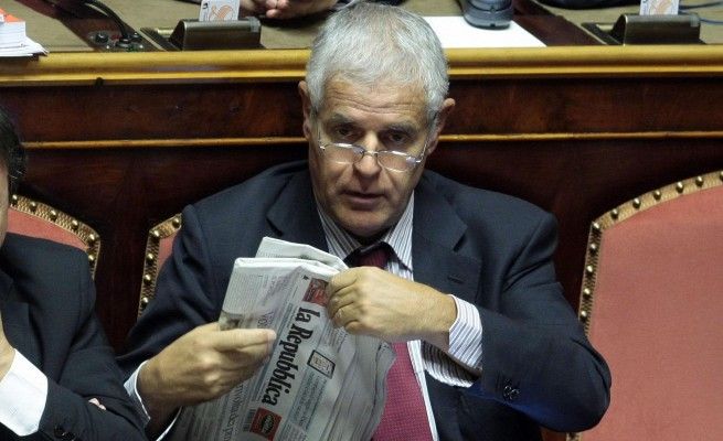 Tangenti, gli 11 viaggi di Formigoni<br />con il consigliere che fin&igrave; in carcere