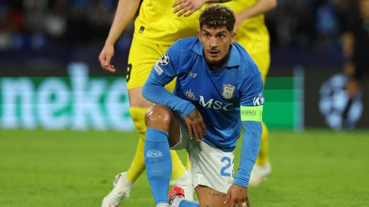 Napoli, capitani contro: Bruscolotti critica Di Lorenzo che gli risponde...
