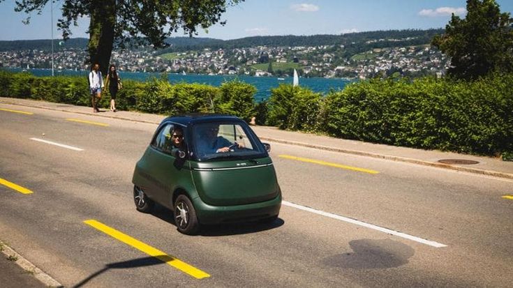 Crediti verdi Ue, le microcar elettriche escluse dagli incentivi. L’allarme di Microlino