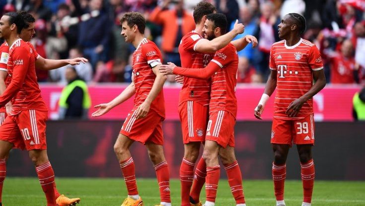 Bundesliga, Bayern e Borussia Dortmund avanti a suon di goleade