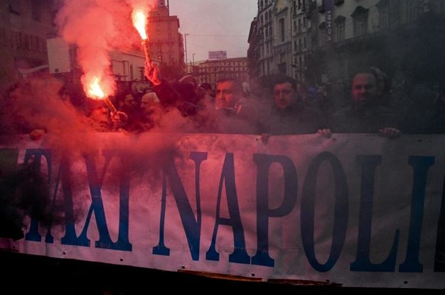 Napoli, sciopero dei tassisti: caos traffico