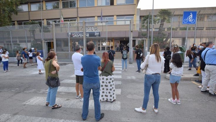 "Sui doppi turni a scuola possibili deroghe": la prefetta di Bari dopo le polemiche annuncia flessibilità