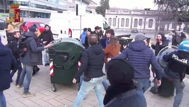  Scontri all'ateneo di Torino, condannati 26 antagonisti 