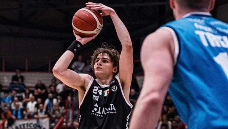 La Virtus colpisce, Napoli affonda. Ferrari sgomma in doppia cifra
