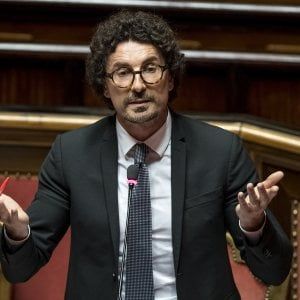 Tav, Toninelli licenzia l'unico esperto costi-benefici che non era contrario. L'ira di Salvini: "Non ci siamo, basta rinvii"