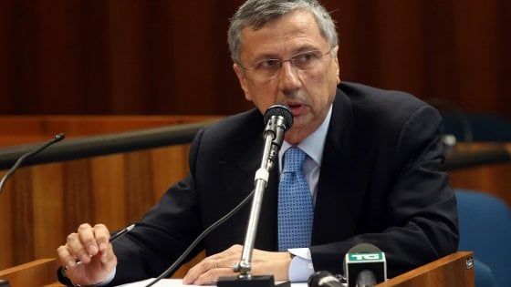 Cassazione: tangenti elicotteri Agusta all'India, il processo va rifatto