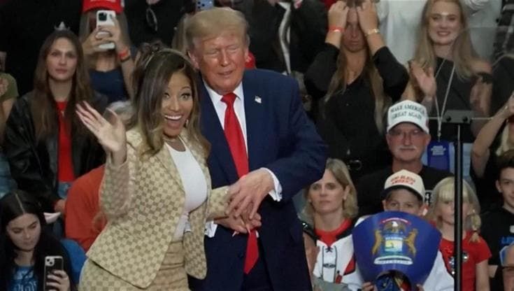 Michigan, Trump senza freni: "Il 'lato B' di Nicki Minaj è da urlo, uno spettacolo"