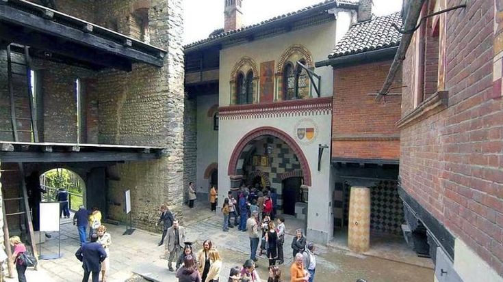 Ascensori e geotermia, viaggio nel nuovo cuore del Borgo Medievale di Torino