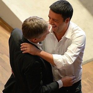 Pd, Renzi sugli iscritti: "Ride bene chi ride ultimo". Ma Cuperlo raccomanda prudenza