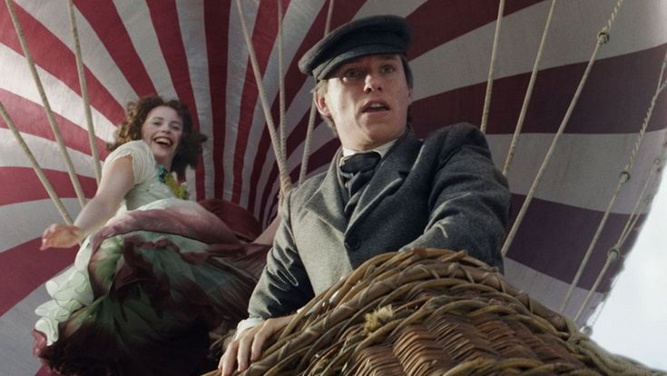 Eddie Redmayne tra le nuvole: "Ho rischiato di morire"