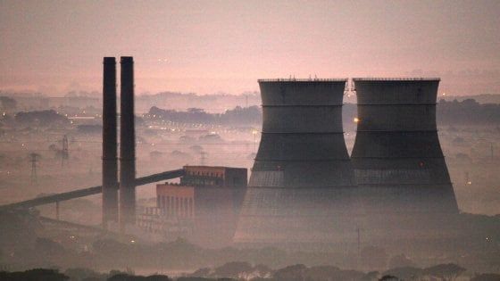 Clima, è operativo l'accordo di Parigi: fermare la CO2 entro il 2030