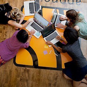 La programmazione è rosa, 10mila nella rete di Girls Who code