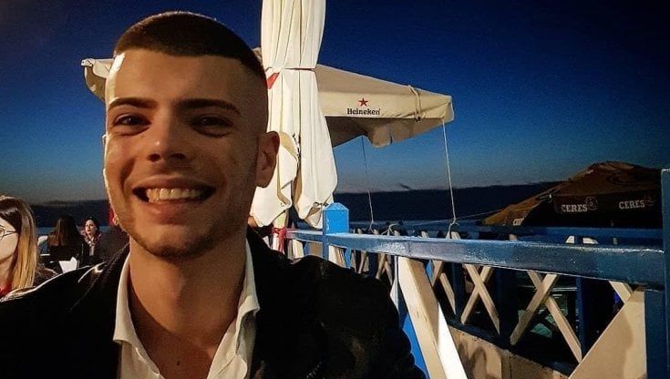 Tragedia a Capaci, un giovane di 22 anni muore annegato. Si era tuffato per aiutare un uomo in difficoltà